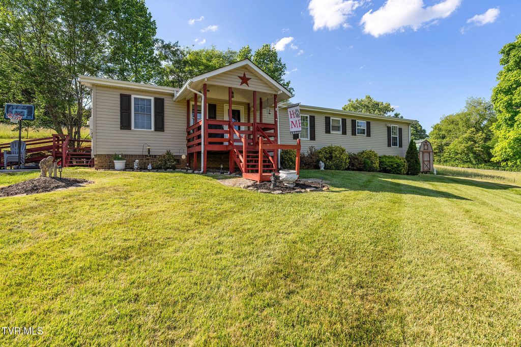 1025 Old Boones Creek Road, Jonesborough, TN 37659