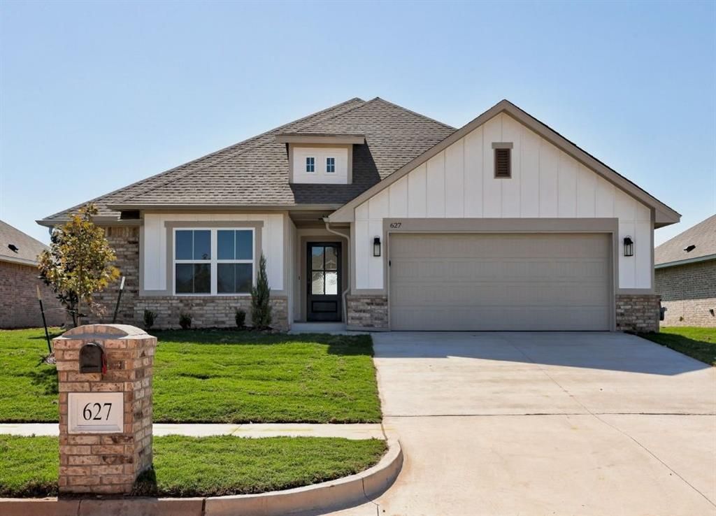 627 Honey Springs Lane, Shawnee, OK 74804