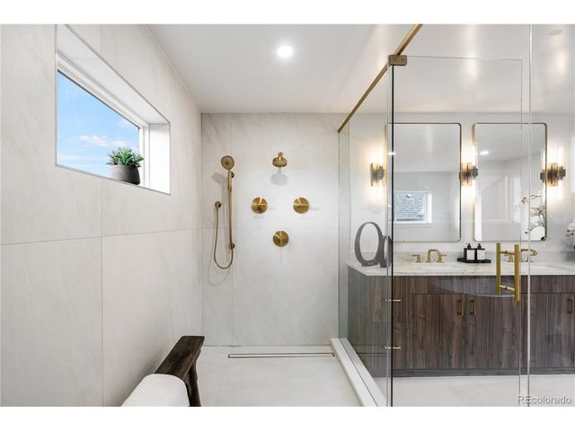43 Albion St, Denver, CO 80220