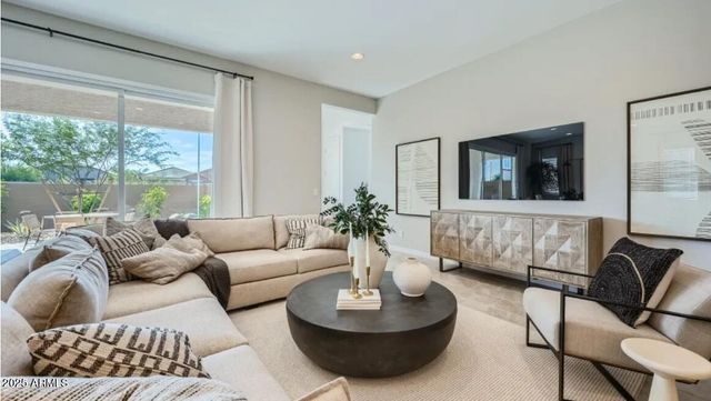 16941 W SMOKETREE Drive, Surprise, AZ 85387