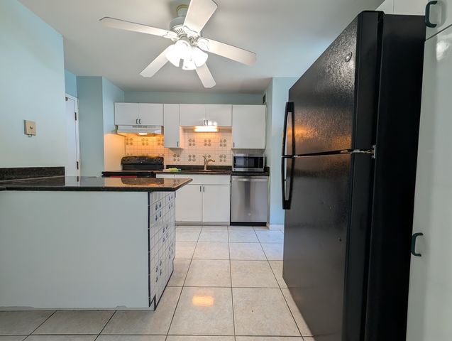6171 N Sheridan Road 1412, Chicago, IL 60660