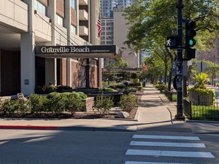 6171 N Sheridan Road 1412, Chicago, IL 60660