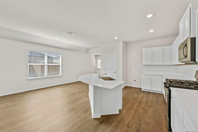 632 Sumpter Banks, Cibolo, TX 78108