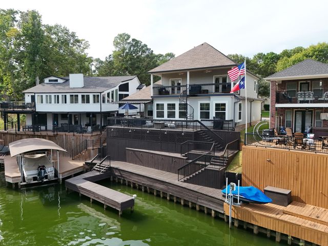 3802 Windswept Drive, Montgomery, TX 77356