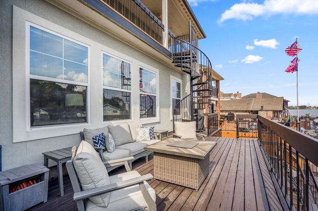 3802 Windswept Drive, Montgomery, TX 77356