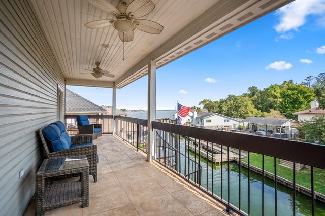 3802 Windswept Drive, Montgomery, TX 77356