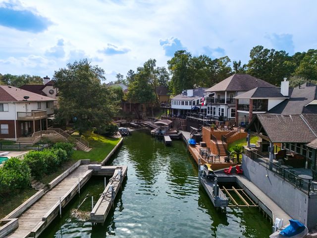 3802 Windswept Drive, Montgomery, TX 77356