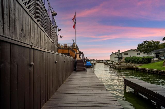 3802 Windswept Drive, Montgomery, TX 77356