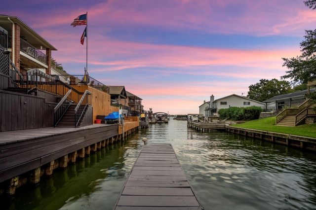 3802 Windswept Drive, Montgomery, TX 77356