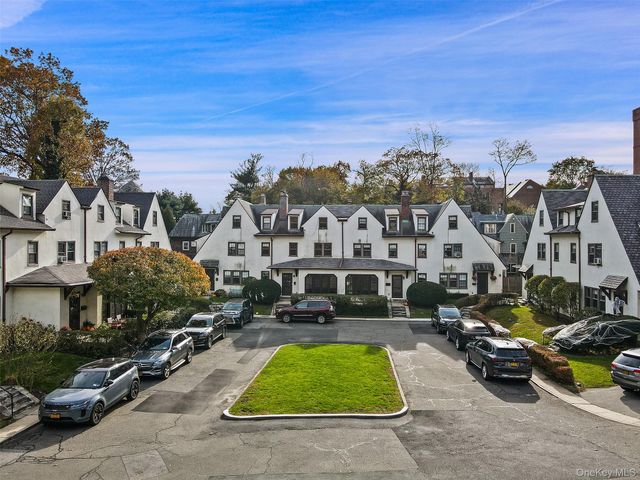 5 Prescott Square, Bronxville, NY 10708