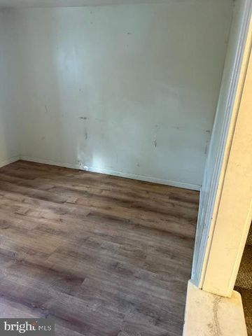 2912 KANSAS RD, Camden, NJ 08104