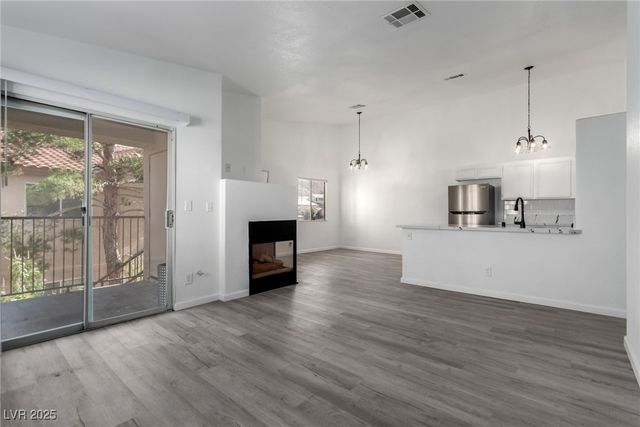 2110 Los Feliz Street 2015, Las Vegas, NV 89156