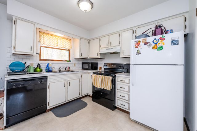 9896 Baldwin Road, Bridgman, MI 49106