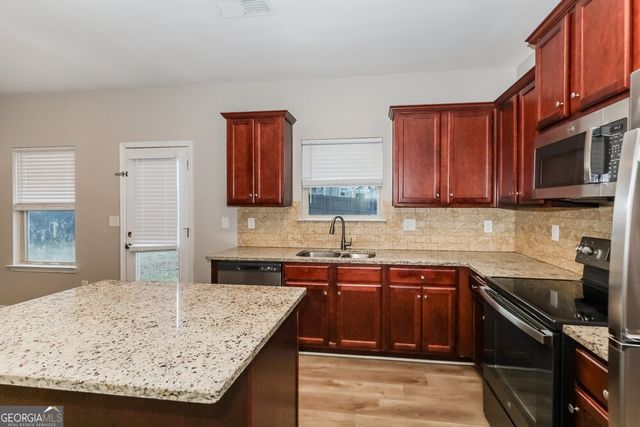 11097 Wind Ridge Drive, Hampton, GA 30228