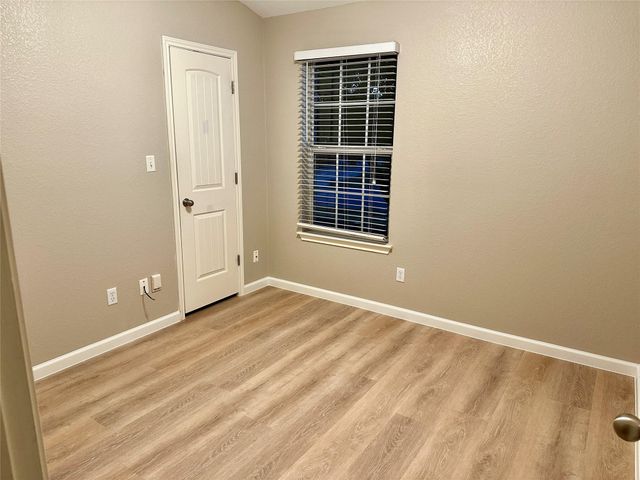 207 Dragon Ridge RD, Buda, TX 78610