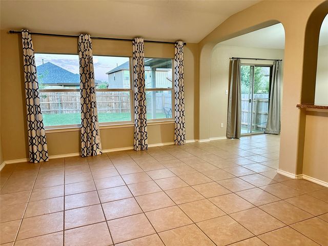 207 Dragon Ridge RD, Buda, TX 78610