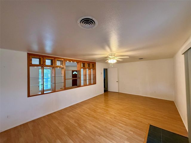 5933 Imogene Street, Houston, TX 77074