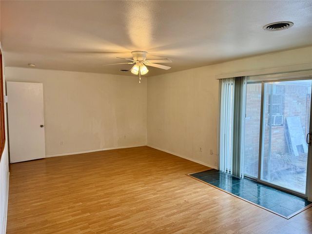 5933 Imogene Street, Houston, TX 77074