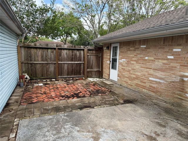 5933 Imogene Street, Houston, TX 77074