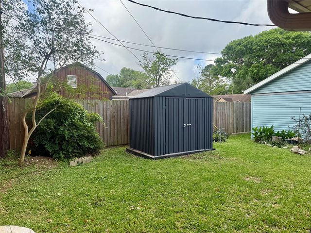 5933 Imogene Street, Houston, TX 77074