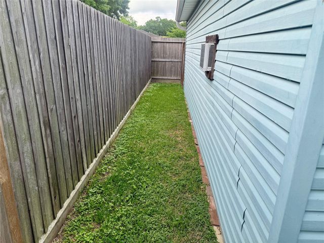 5933 Imogene Street, Houston, TX 77074