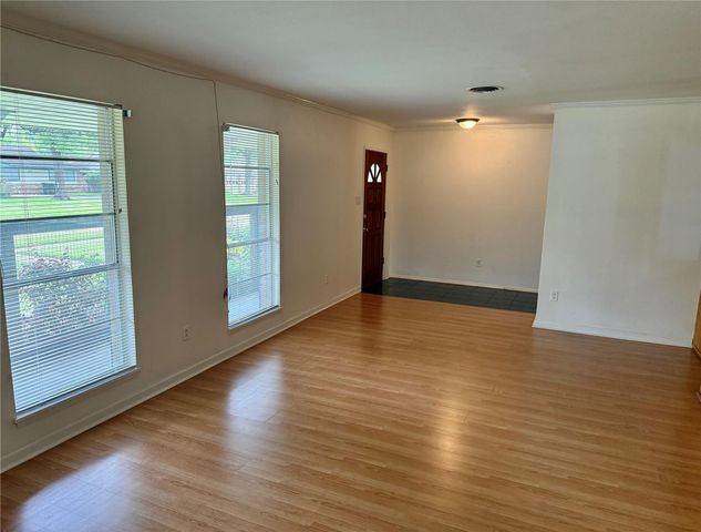 5933 Imogene Street, Houston, TX 77074