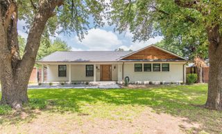 729 Bizerte Avenue, Dallas, TX 75224