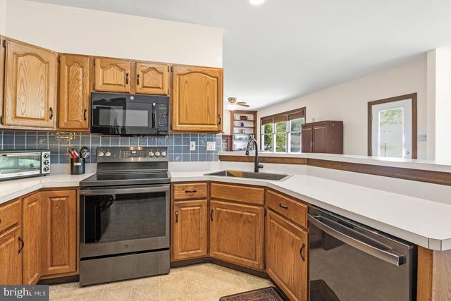 256 MALLARD DR E, North Wales, PA 19454