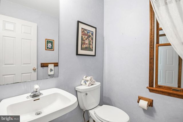 256 MALLARD DR E, North Wales, PA 19454