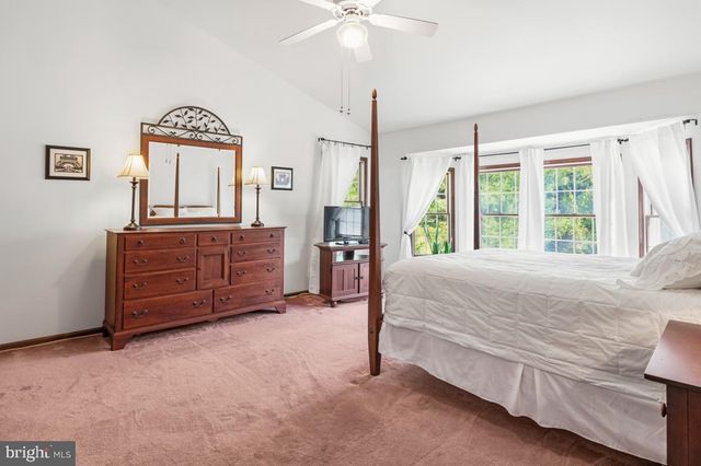 256 MALLARD DR E, North Wales, PA 19454