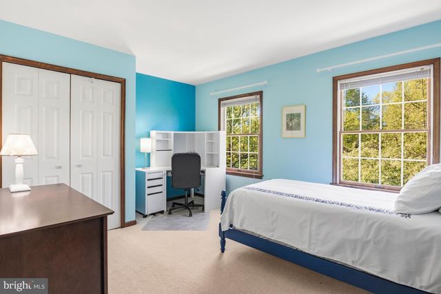 256 MALLARD DR E, North Wales, PA 19454