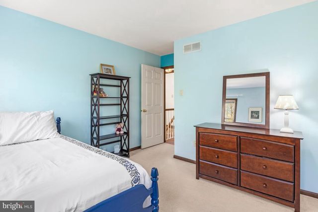 256 MALLARD DR E, North Wales, PA 19454
