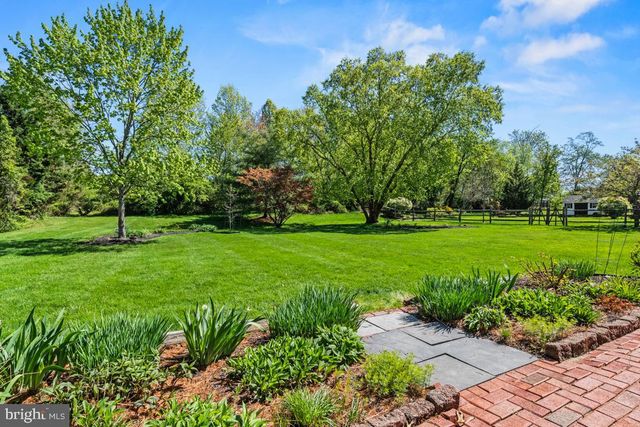 256 MALLARD DR E, North Wales, PA 19454