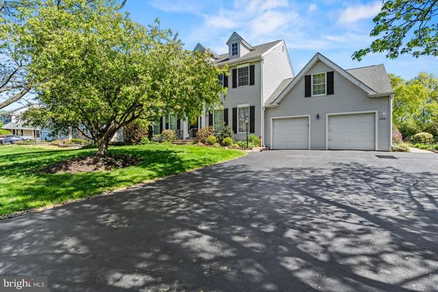 256 MALLARD DR E, North Wales, PA 19454