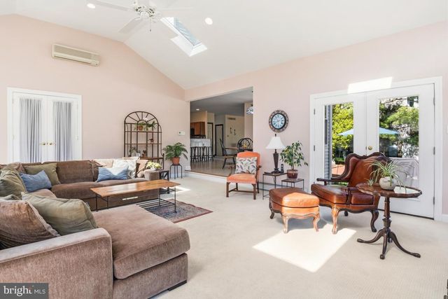 256 MALLARD DR E, North Wales, PA 19454