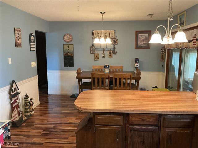 980 Locust Lake Circle, Zanesville, OH 43701