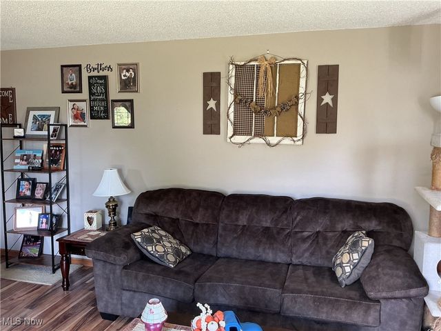980 Locust Lake Circle, Zanesville, OH 43701