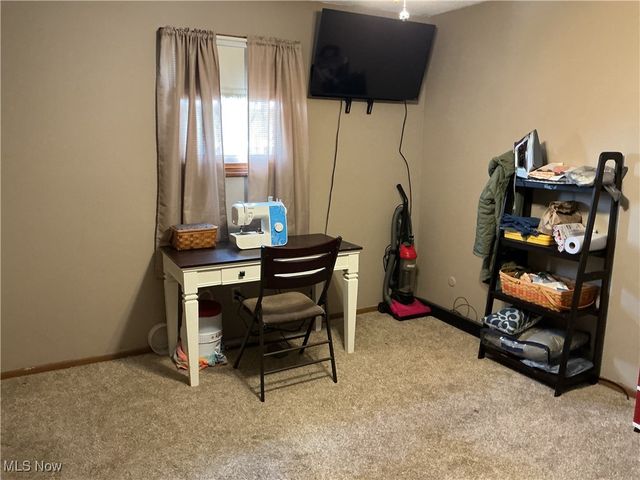 980 Locust Lake Circle, Zanesville, OH 43701