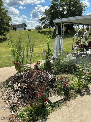 980 Locust Lake Circle, Zanesville, OH 43701