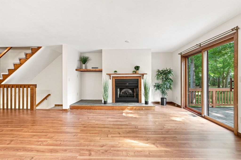 Image 2 of property listing at 23 Dunvegan Woods Drive, Hampton, NH 03842