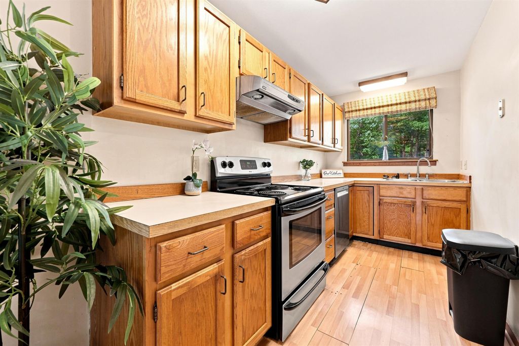 Image 13 of property listing at 23 Dunvegan Woods Drive, Hampton, NH 03842
