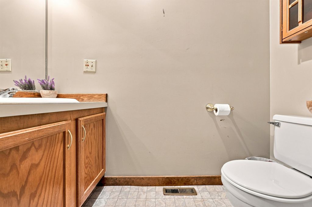 Image 18 of property listing at 23 Dunvegan Woods Drive, Hampton, NH 03842