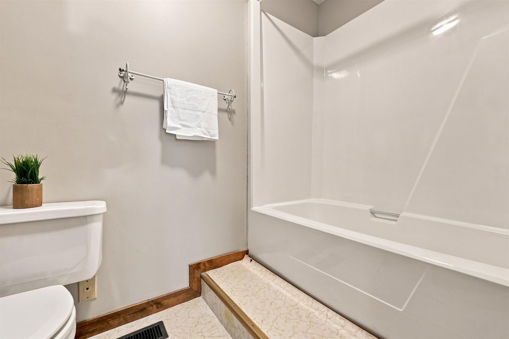Image 31 of property listing at 23 Dunvegan Woods Drive, Hampton, NH 03842