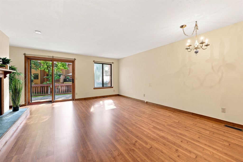Image 8 of property listing at 23 Dunvegan Woods Drive, Hampton, NH 03842