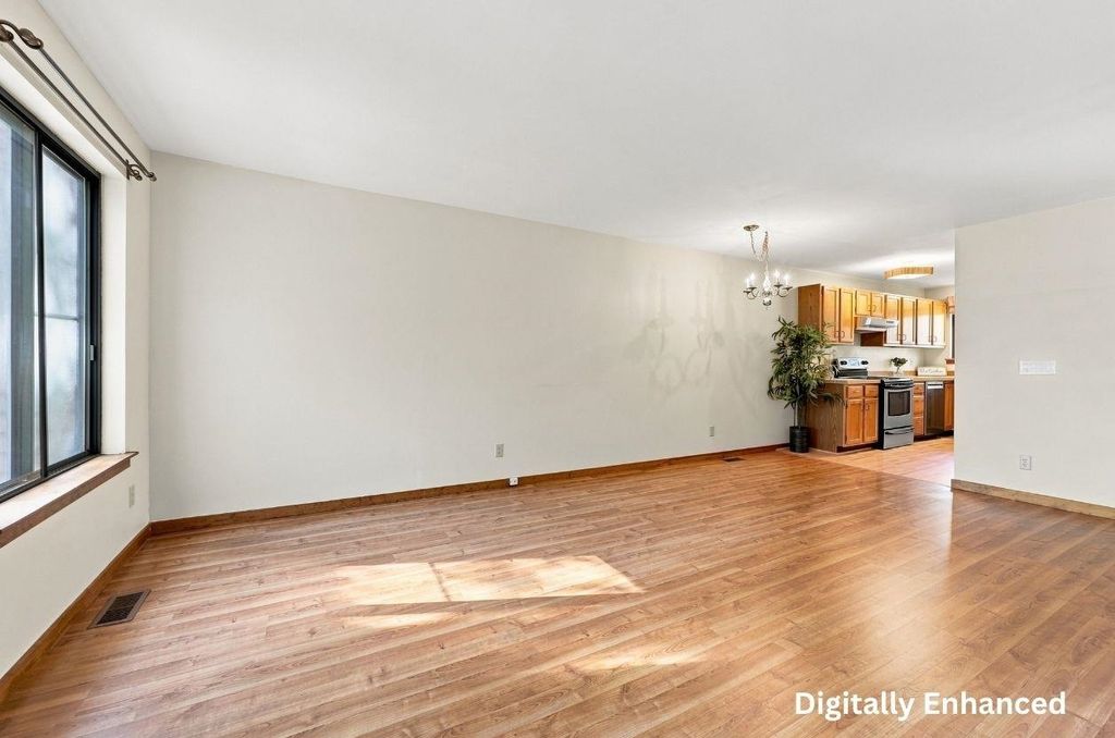 Image 10 of property listing at 23 Dunvegan Woods Drive, Hampton, NH 03842