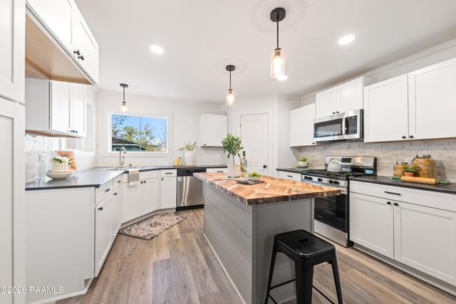 1210 Trotter Street, New Iberia, LA 70563