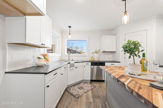 1210 Trotter Street, New Iberia, LA 70563