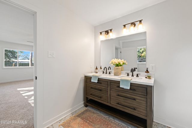 1210 Trotter Street, New Iberia, LA 70563