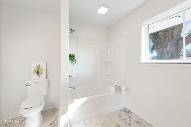 1210 Trotter Street, New Iberia, LA 70563