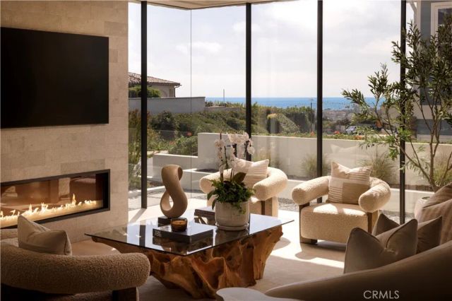 1001 Tiller Way, Corona Del Mar, CA 92625